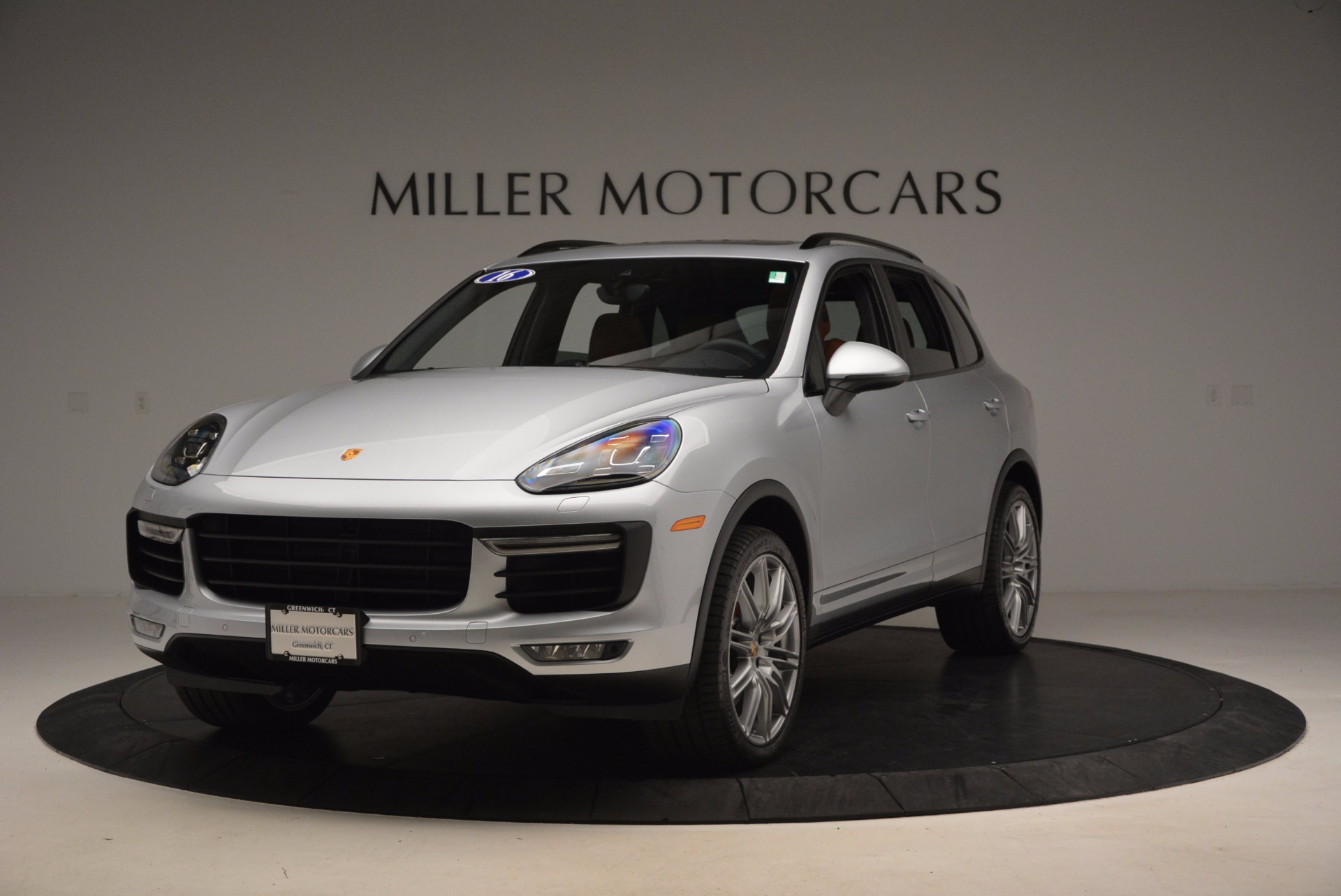 Used 2016 Porsche Cayenne Turbo for sale Sold at Alfa Romeo of Westport in Westport CT 06880 1