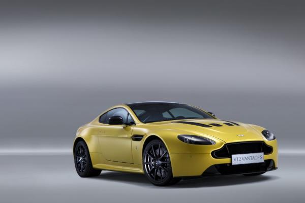 New 2017 Aston Martin V12 Vantage S for sale Sold at Alfa Romeo of Westport in Westport CT 06880 3