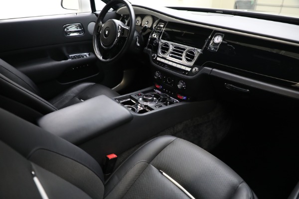 Used 2017 Rolls-Royce Wraith for sale $279,900 at Alfa Romeo of Westport in Westport CT 06880 19