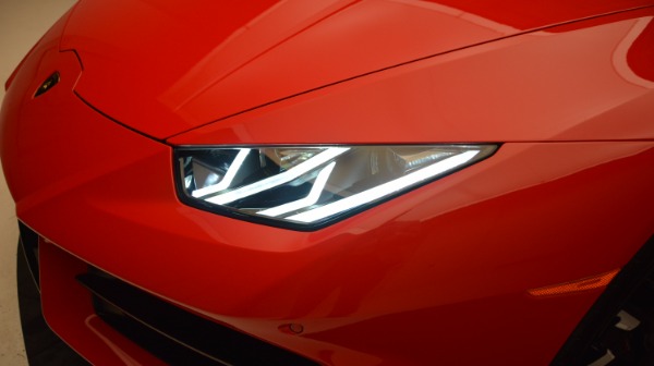 Used 2016 Lamborghini Huracan LP 580-2 for sale Sold at Alfa Romeo of Westport in Westport CT 06880 16