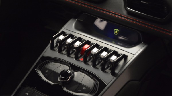 Used 2016 Lamborghini Huracan LP 580-2 for sale Sold at Alfa Romeo of Westport in Westport CT 06880 24