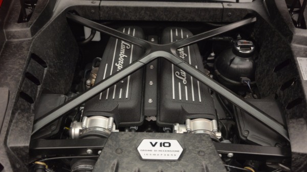 Used 2016 Lamborghini Huracan LP 580-2 for sale Sold at Alfa Romeo of Westport in Westport CT 06880 27