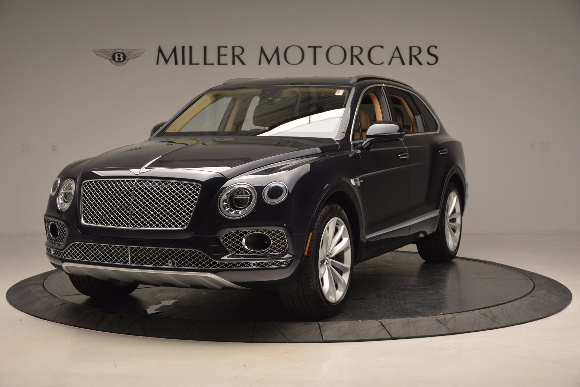 Used 2017 Bentley Bentayga W12 for sale Sold at Alfa Romeo of Westport in Westport CT 06880 1