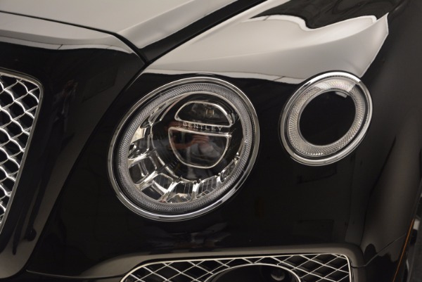 Used 2017 Bentley Bentayga for sale Sold at Alfa Romeo of Westport in Westport CT 06880 14