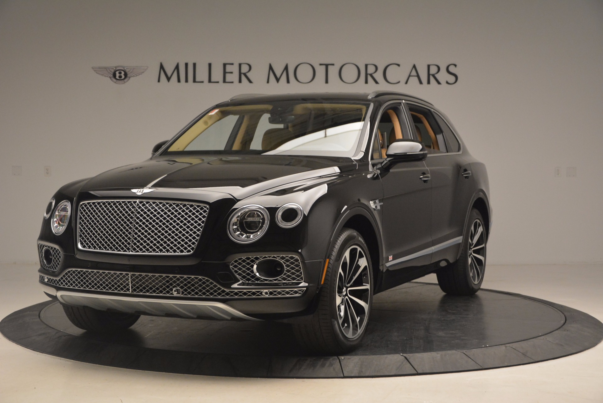 Used 2017 Bentley Bentayga for sale Sold at Alfa Romeo of Westport in Westport CT 06880 1