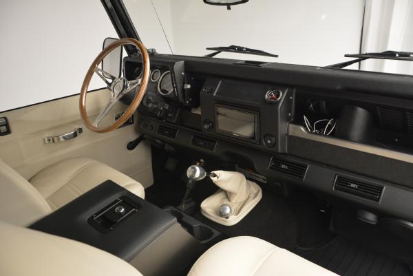 Used 1985 LAND ROVER Defender 110 for sale Sold at Alfa Romeo of Westport in Westport CT 06880 15