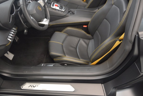 Used 2015 Lamborghini Aventador LP 700-4 for sale Sold at Alfa Romeo of Westport in Westport CT 06880 23