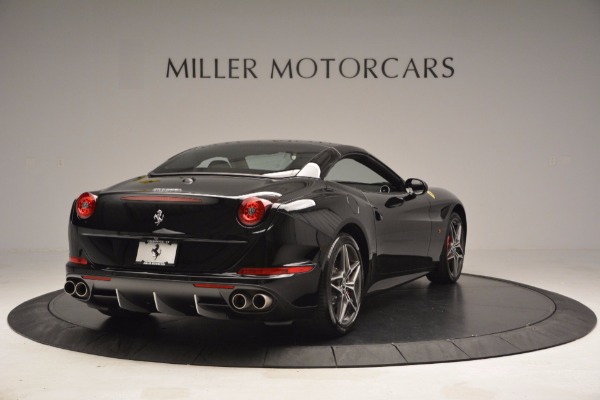Used 2015 Ferrari California T for sale $155,900 at Alfa Romeo of Westport in Westport CT 06880 19