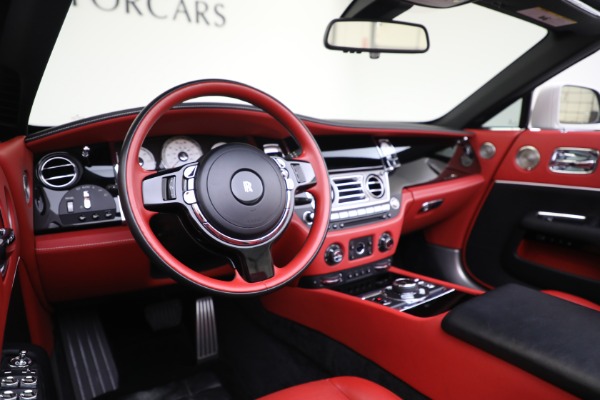 Used 2018 Rolls-Royce Dawn Black Badge for sale $289,895 at Alfa Romeo of Westport in Westport CT 06880 17