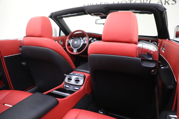 Used 2018 Rolls-Royce Dawn Black Badge for sale $345,900 at Alfa Romeo of Westport in Westport CT 06880 22