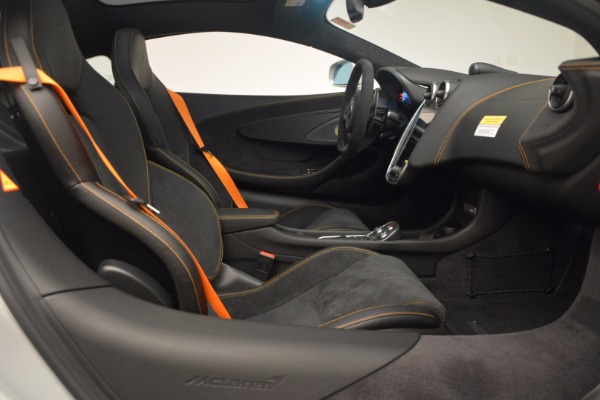 Used 2017 McLaren 570 GT for sale $169,900 at Alfa Romeo of Westport in Westport CT 06880 19