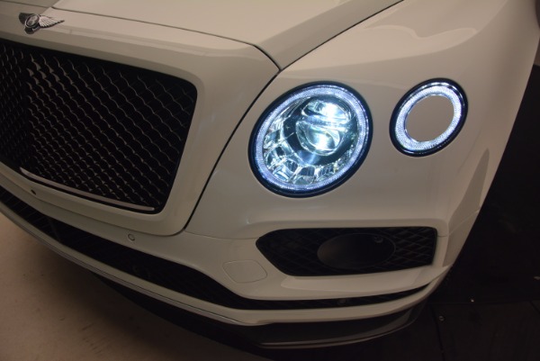 New 2018 Bentley Bentayga Black Edition for sale Sold at Alfa Romeo of Westport in Westport CT 06880 19