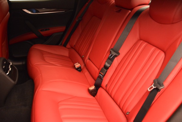 Used 2015 Maserati Ghibli S Q4 for sale Sold at Alfa Romeo of Westport in Westport CT 06880 19