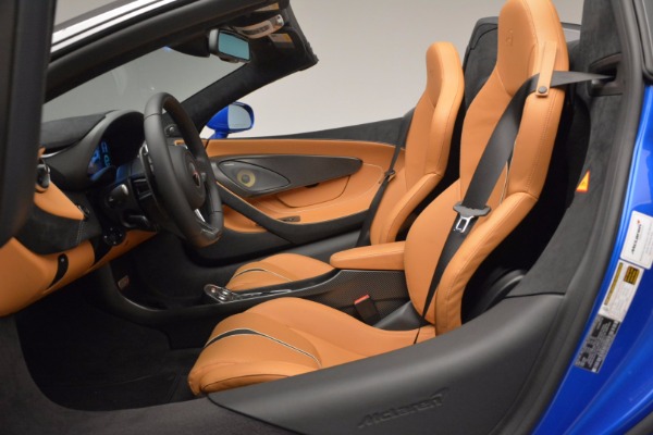 Used 2018 McLaren 570S Spider for sale Sold at Alfa Romeo of Westport in Westport CT 06880 27