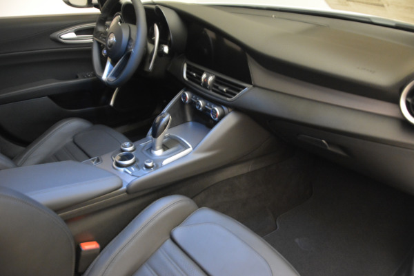 New 2017 Alfa Romeo Giulia Ti Sport Q4 for sale Sold at Alfa Romeo of Westport in Westport CT 06880 21
