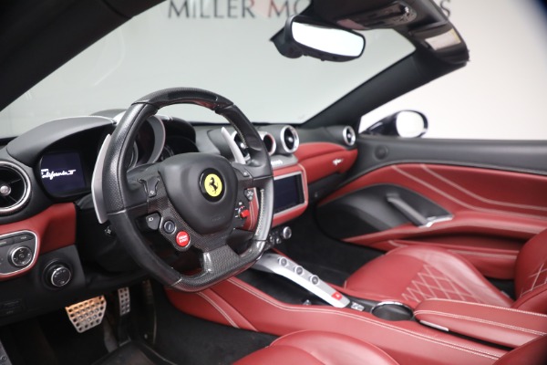 Used 2016 Ferrari California T for sale $119,900 at Alfa Romeo of Westport in Westport CT 06880 13