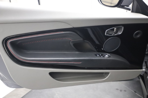 Used 2017 Aston Martin DB11 V12 for sale Sold at Alfa Romeo of Westport in Westport CT 06880 16