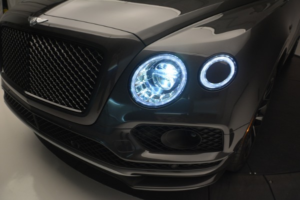 Used 2018 Bentley Bentayga W12 Signature for sale Sold at Alfa Romeo of Westport in Westport CT 06880 16