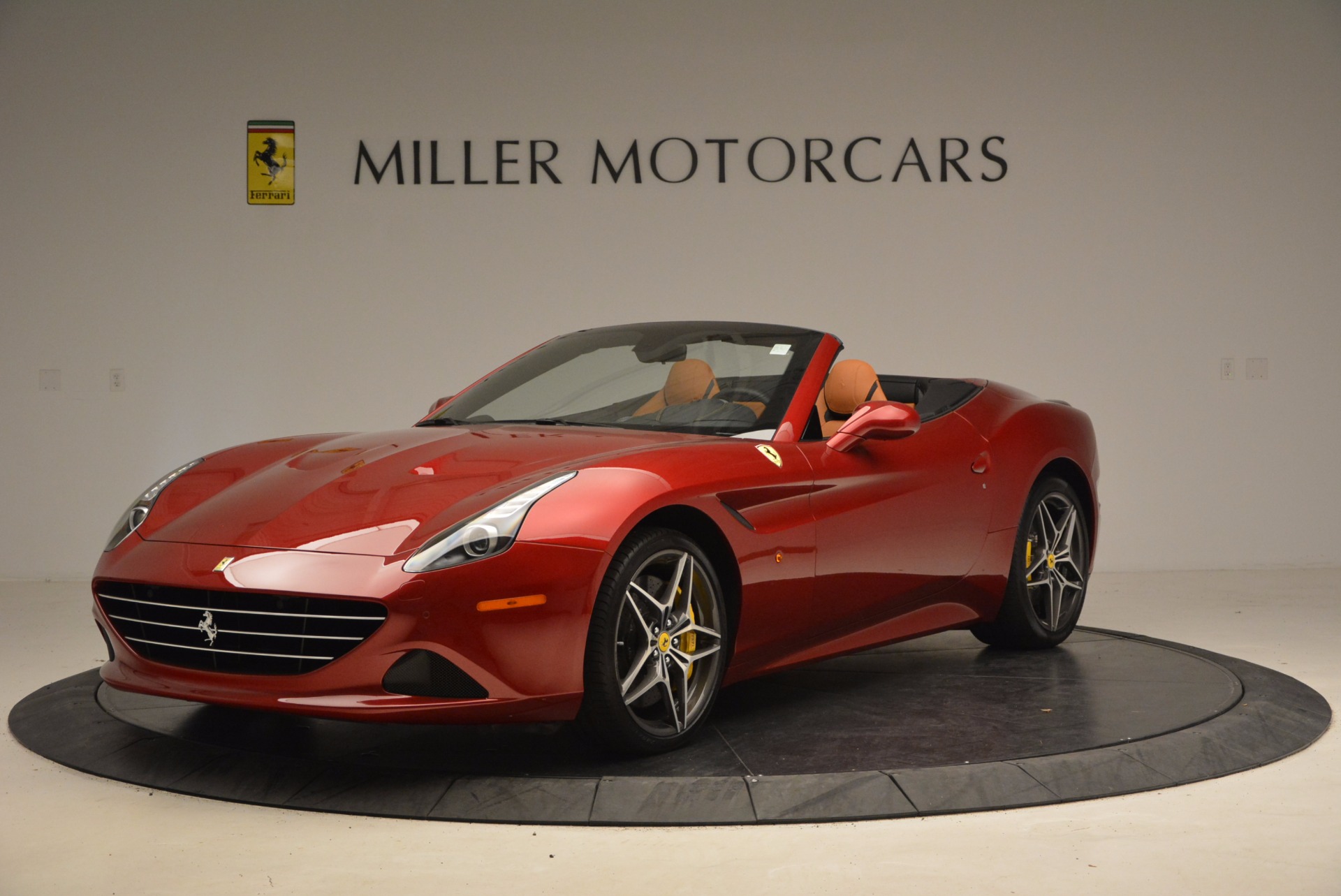 Used 2017 Ferrari California T for sale Sold at Alfa Romeo of Westport in Westport CT 06880 1