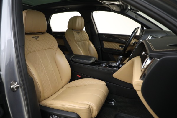 Used 2018 Bentley Bentayga W12 Signature Edition for sale Sold at Alfa Romeo of Westport in Westport CT 06880 23