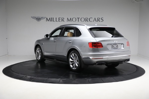 Used 2018 Bentley Bentayga W12 Signature Edition for sale Sold at Alfa Romeo of Westport in Westport CT 06880 5