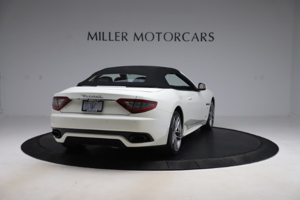 Used 2017 Maserati GranTurismo Convertible Sport for sale Sold at Alfa Romeo of Westport in Westport CT 06880 18