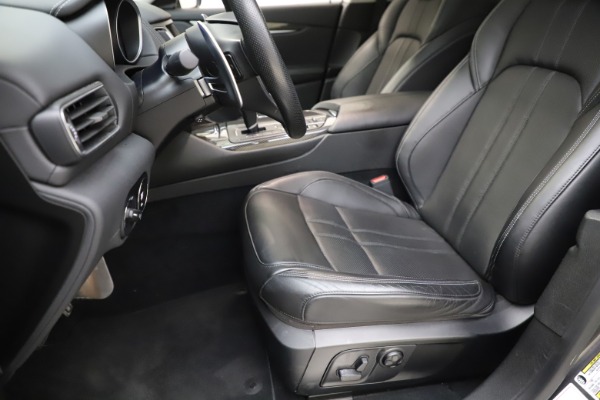 Used 2018 Maserati Levante SQ4 GranSport for sale $55,900 at Alfa Romeo of Westport in Westport CT 06880 15