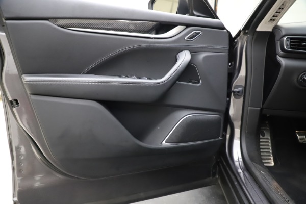 Used 2018 Maserati Levante SQ4 GranSport for sale $55,900 at Alfa Romeo of Westport in Westport CT 06880 17