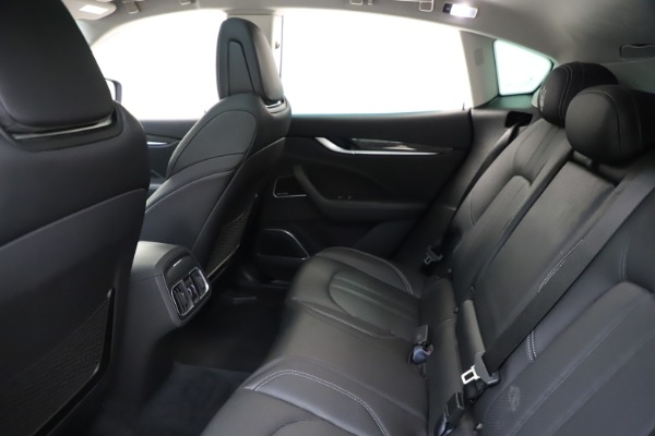 Used 2018 Maserati Levante SQ4 GranSport for sale $55,900 at Alfa Romeo of Westport in Westport CT 06880 19