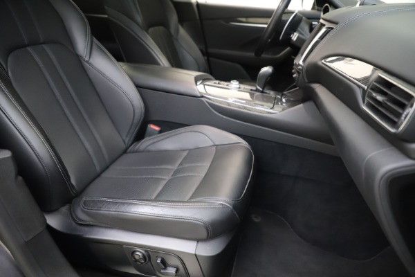Used 2018 Maserati Levante SQ4 GranSport for sale $55,900 at Alfa Romeo of Westport in Westport CT 06880 24