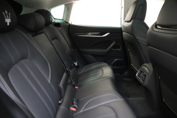 Used 2018 Maserati Levante SQ4 GranSport for sale $55,900 at Alfa Romeo of Westport in Westport CT 06880 27