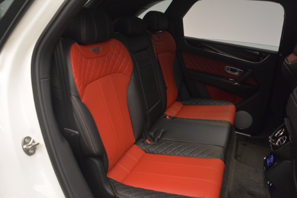 New 2018 Bentley Bentayga Onyx for sale Sold at Alfa Romeo of Westport in Westport CT 06880 25
