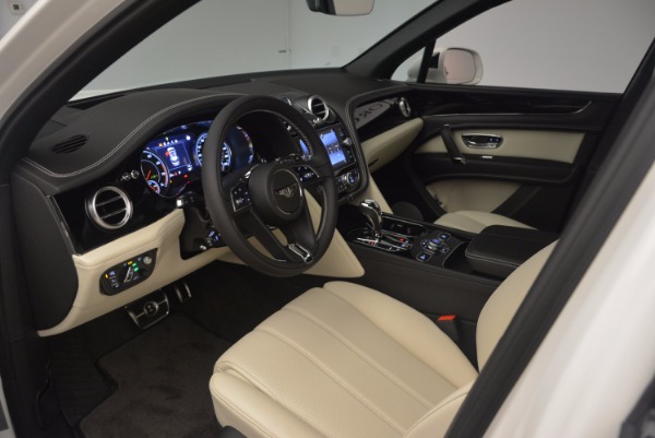 Used 2018 Bentley Bentayga Onyx for sale Sold at Alfa Romeo of Westport in Westport CT 06880 16