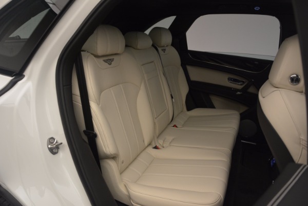 Used 2018 Bentley Bentayga Onyx for sale Sold at Alfa Romeo of Westport in Westport CT 06880 26