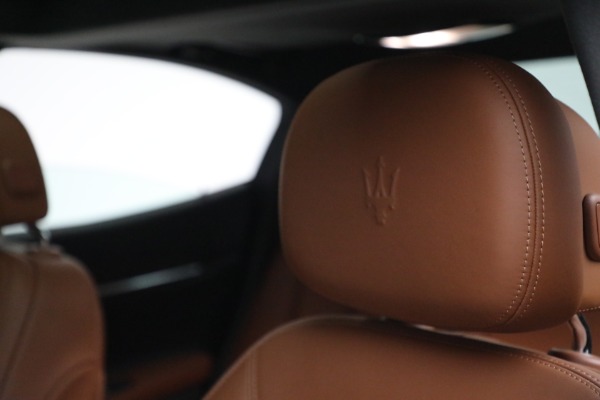 Used 2018 Maserati Ghibli S Q4 for sale Sold at Alfa Romeo of Westport in Westport CT 06880 17