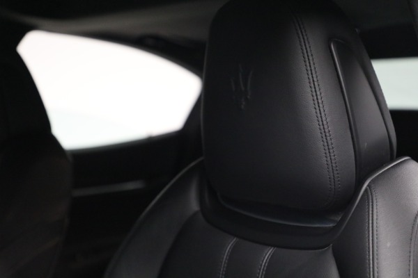 Used 2018 Maserati Ghibli S Q4 Gransport for sale $58,900 at Alfa Romeo of Westport in Westport CT 06880 17