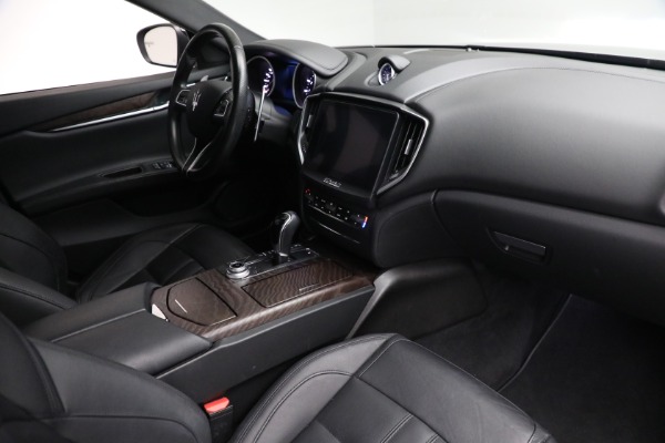 Used 2018 Maserati Ghibli S Q4 Gransport for sale $58,900 at Alfa Romeo of Westport in Westport CT 06880 22