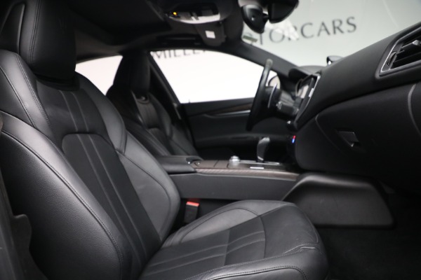 Used 2018 Maserati Ghibli S Q4 Gransport for sale $58,900 at Alfa Romeo of Westport in Westport CT 06880 23