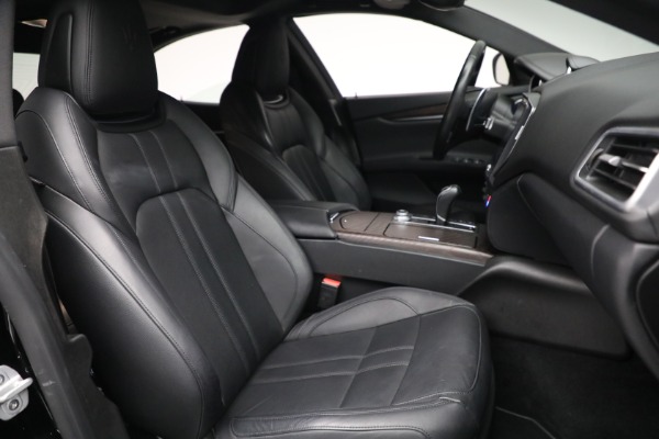 Used 2018 Maserati Ghibli S Q4 Gransport for sale $58,900 at Alfa Romeo of Westport in Westport CT 06880 24