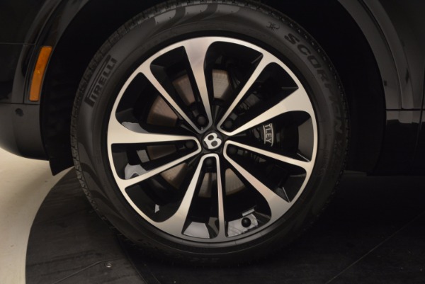 Used 2018 Bentley Bentayga Onyx Edition for sale $139,900 at Alfa Romeo of Westport in Westport CT 06880 17