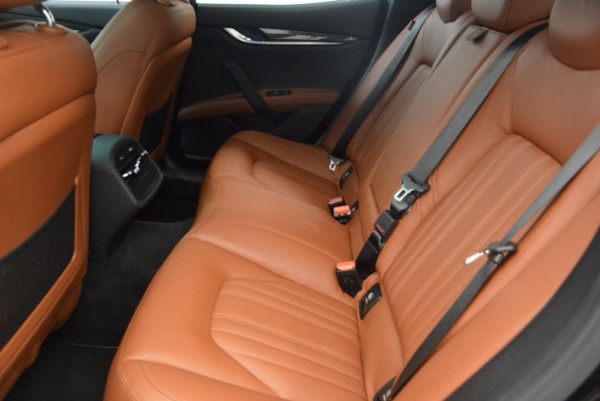 Used 2014 Maserati Ghibli S Q4 for sale Sold at Alfa Romeo of Westport in Westport CT 06880 18