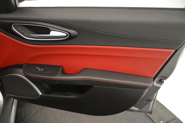 Used 2018 Alfa Romeo Giulia Q4 for sale Sold at Alfa Romeo of Westport in Westport CT 06880 25