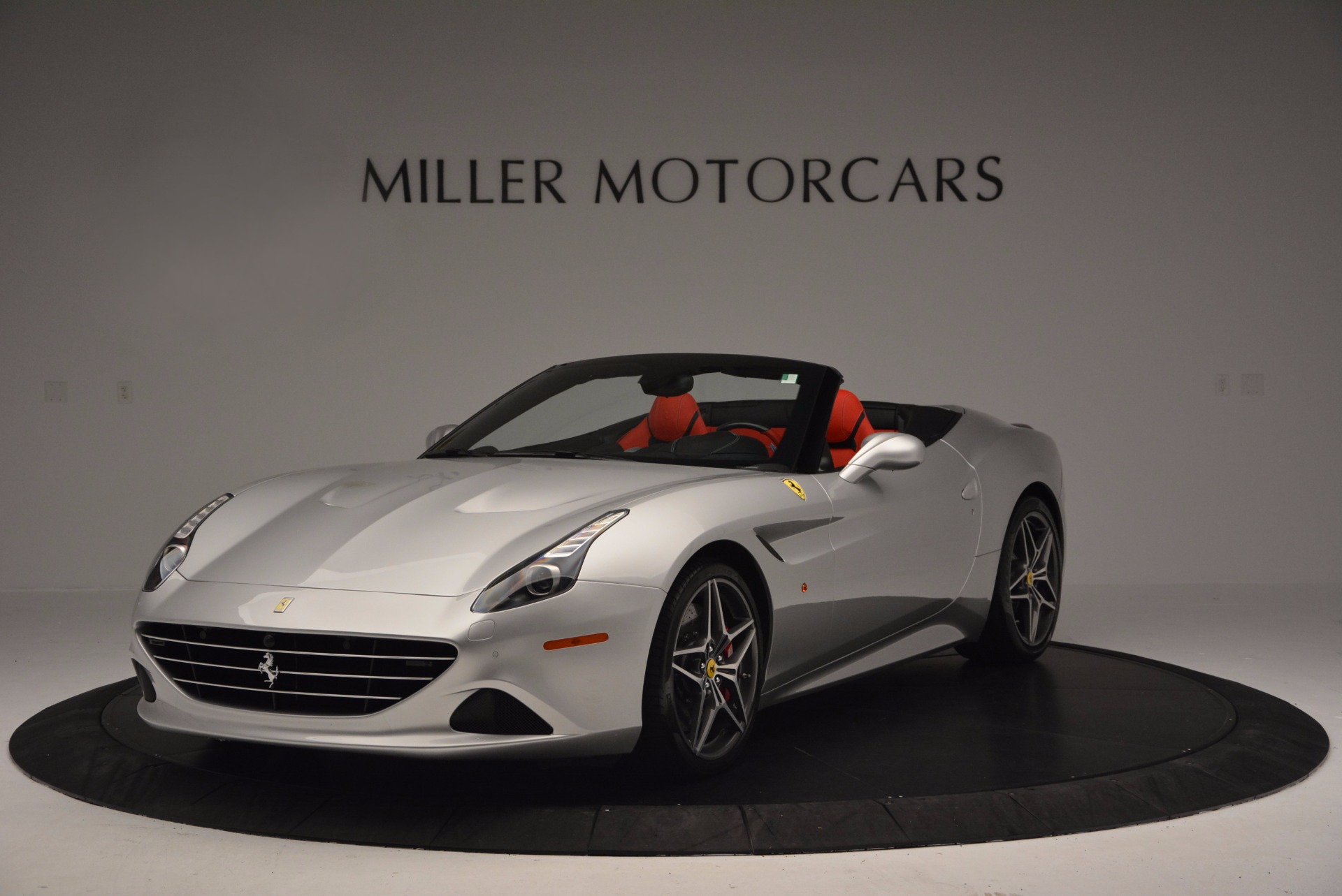 Used 2015 Ferrari California T for sale Sold at Alfa Romeo of Westport in Westport CT 06880 1