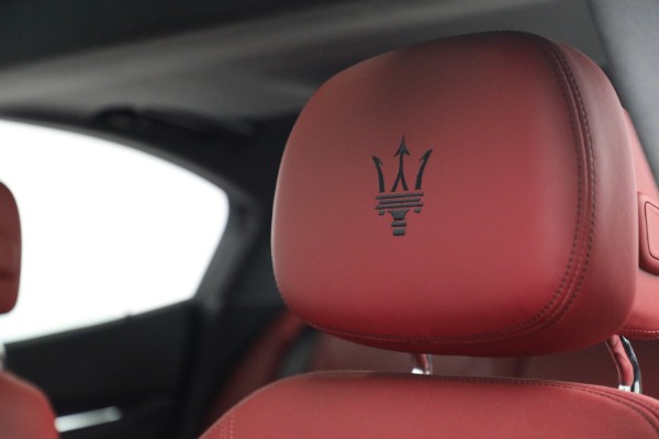 Used 2018 Maserati Ghibli S Q4 GranLusso for sale Sold at Alfa Romeo of Westport in Westport CT 06880 16