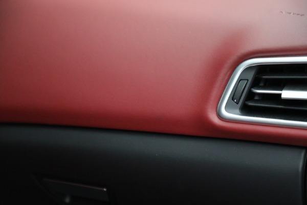 Used 2018 Maserati Ghibli S Q4 GranLusso for sale Sold at Alfa Romeo of Westport in Westport CT 06880 27