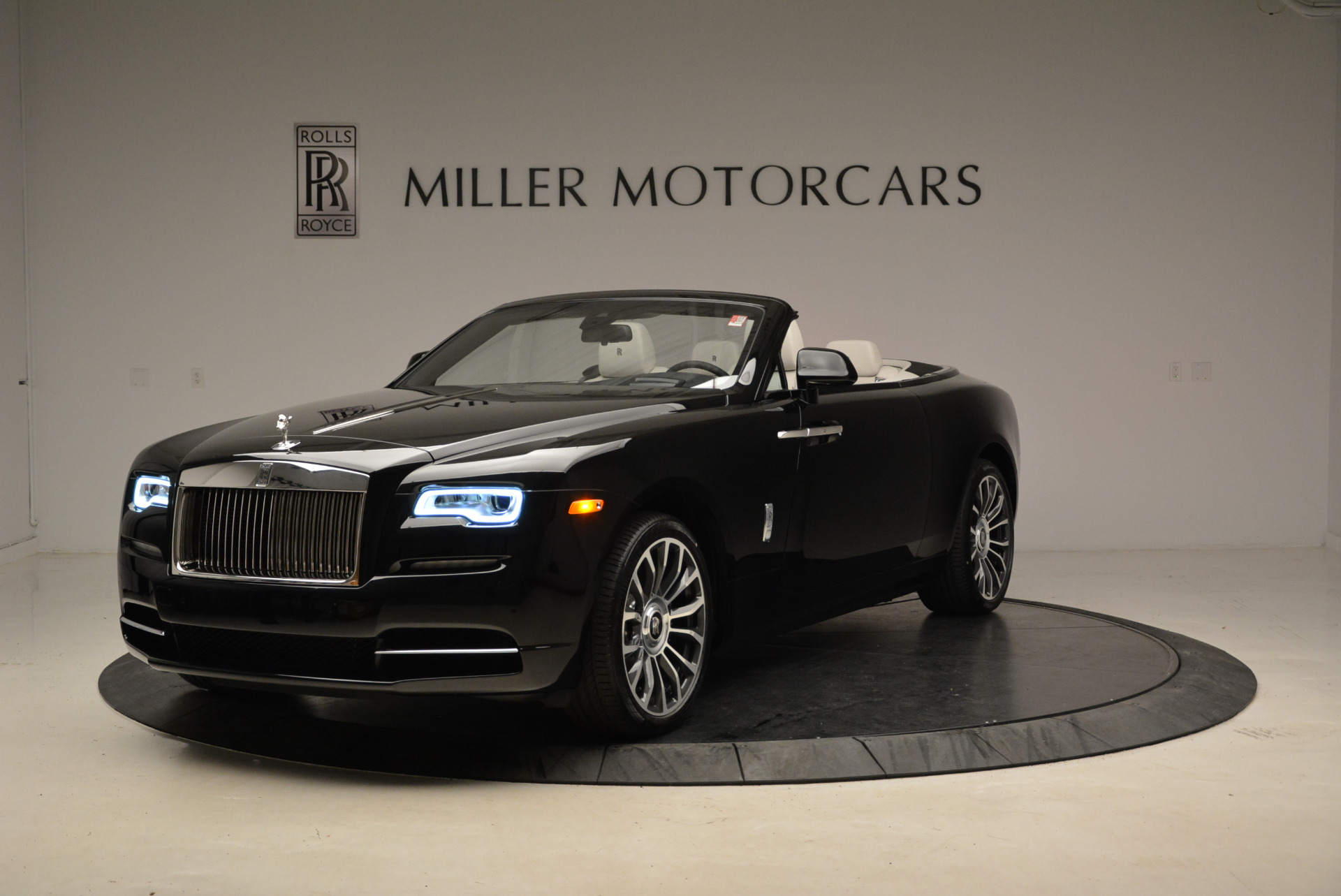 New 2018 Rolls-Royce Dawn for sale Sold at Alfa Romeo of Westport in Westport CT 06880 1