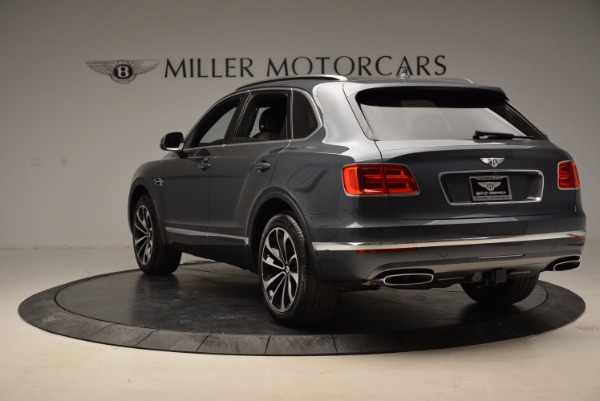 Used 2018 Bentley Bentayga W12 Signature for sale Sold at Alfa Romeo of Westport in Westport CT 06880 5