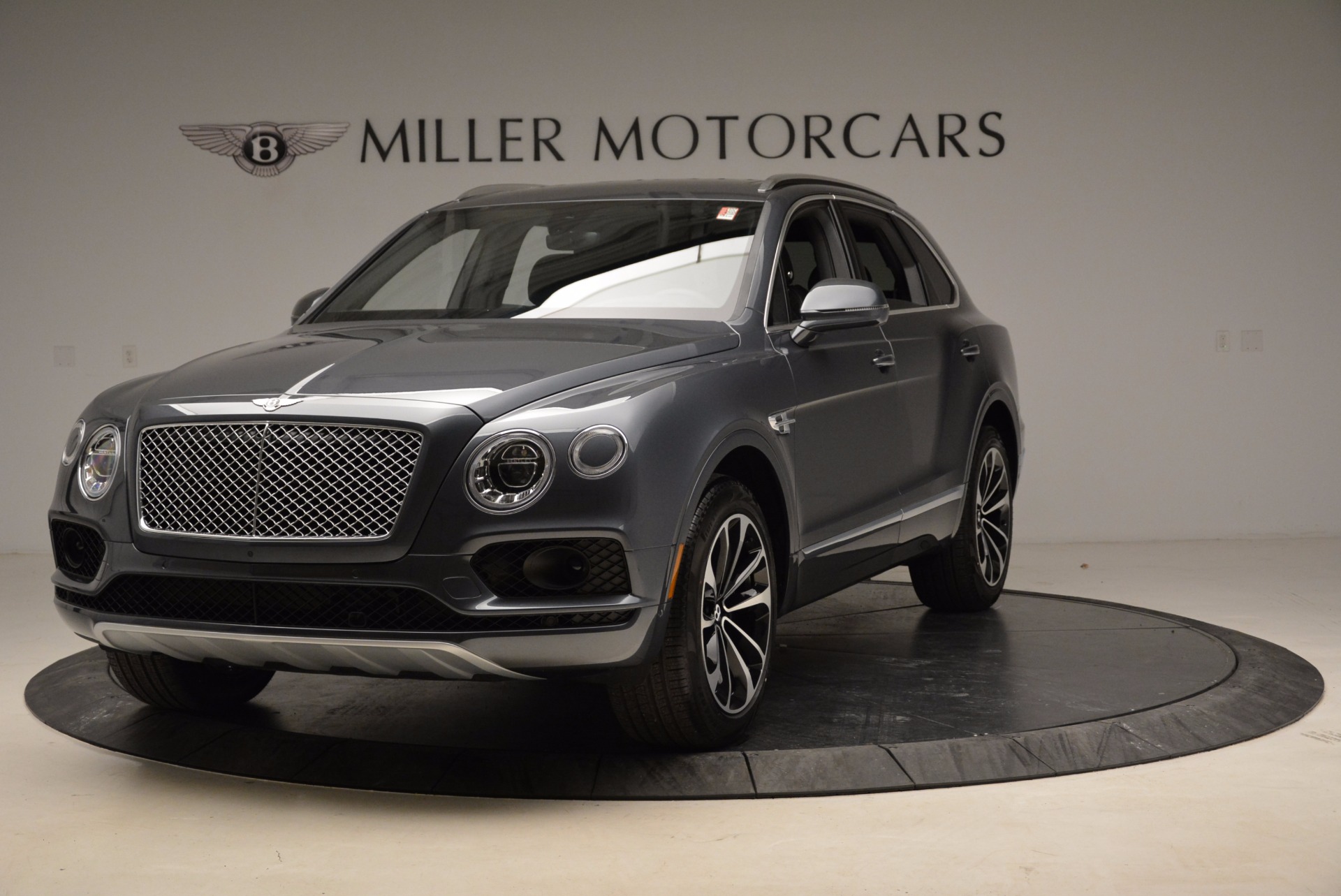 Used 2018 Bentley Bentayga W12 Signature for sale Sold at Alfa Romeo of Westport in Westport CT 06880 1