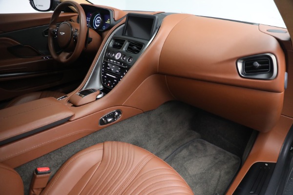 Used 2018 Aston Martin DB11 V12 for sale $127,900 at Alfa Romeo of Westport in Westport CT 06880 25