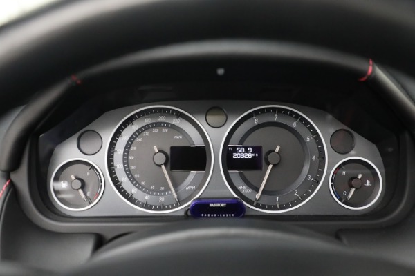 Used 2015 Aston Martin DB9 Volante for sale $94,900 at Alfa Romeo of Westport in Westport CT 06880 24
